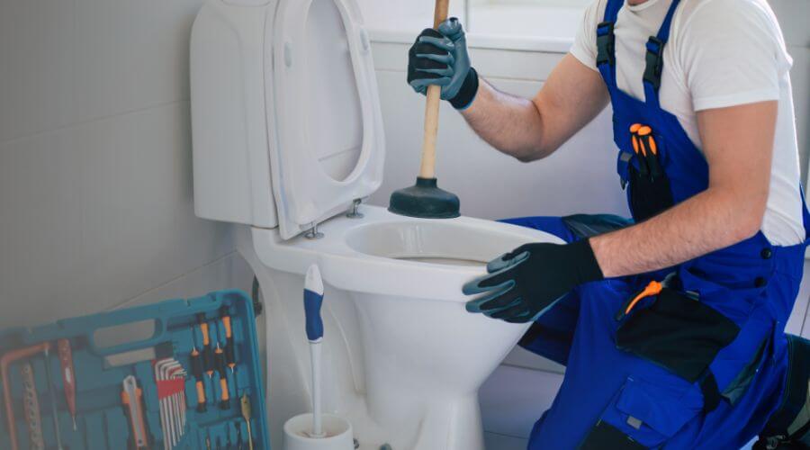 Professional expert plumbing services in Southington, OH
